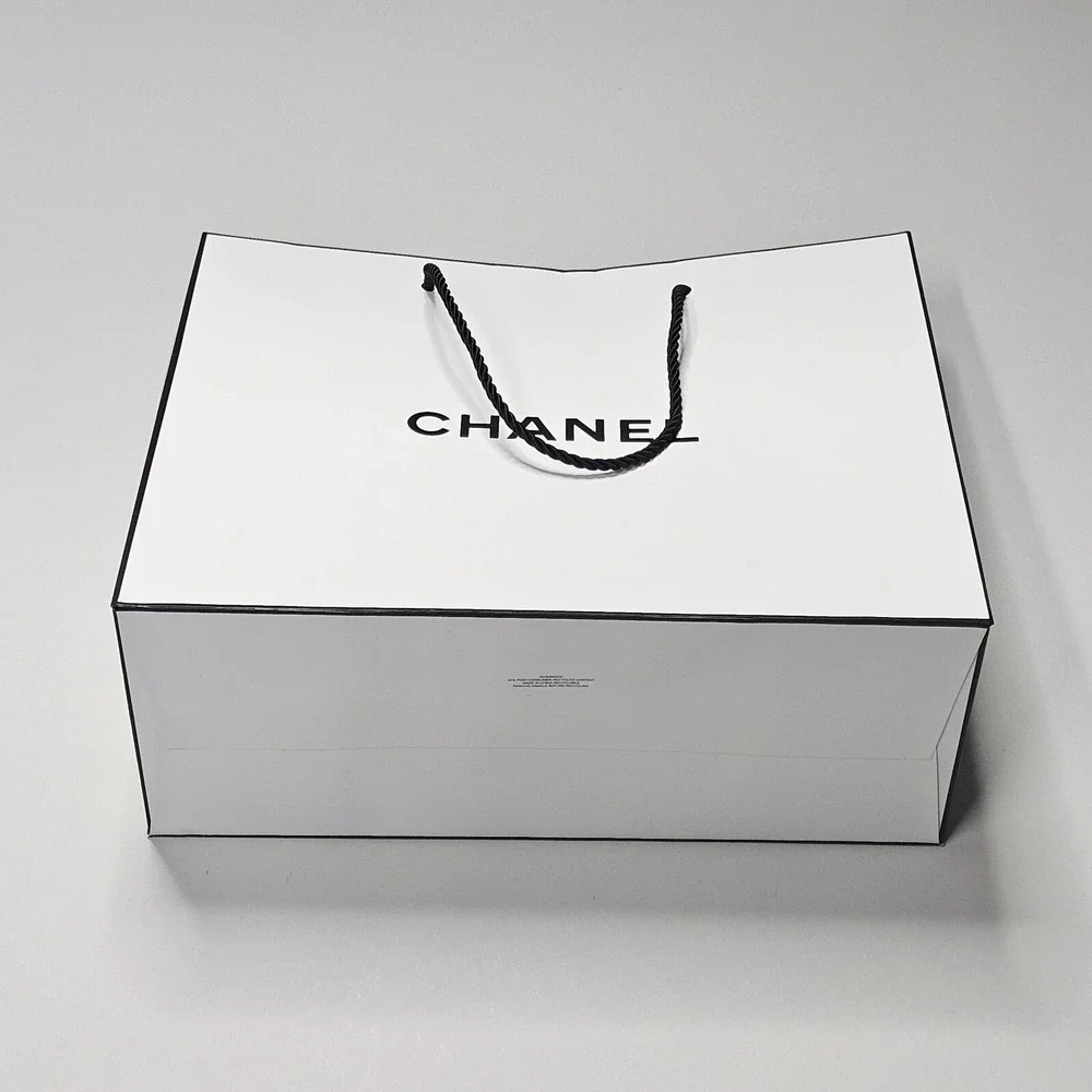 CHANEL *small spot